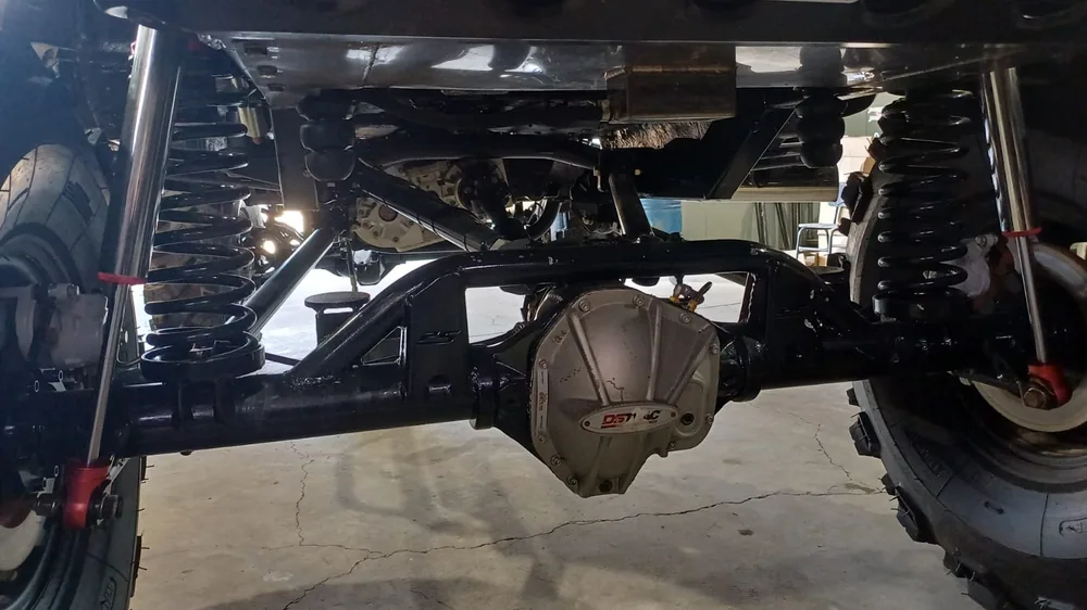 Suspensão e amortecedores para camionetes 4x4 em Dourados MS